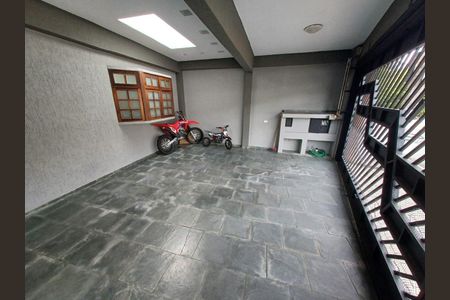 Garagem de casa à venda com 3 quartos, 212m² em Parque Terra Nova, São Bernardo do Campo