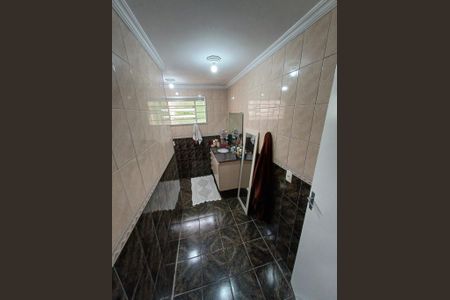 Casa à venda com 212m², 3 quartos e 2 vagas Casa à venda com 212m², 3 quartos e 2 vagasBanheiro