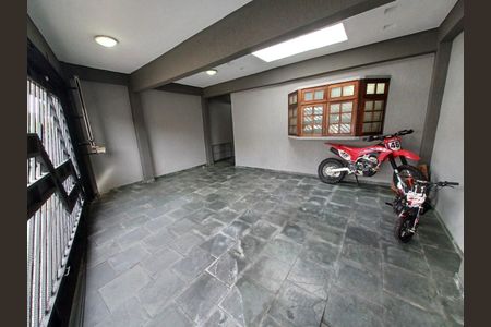 Garagem de casa à venda com 3 quartos, 212m² em Parque Terra Nova, São Bernardo do Campo