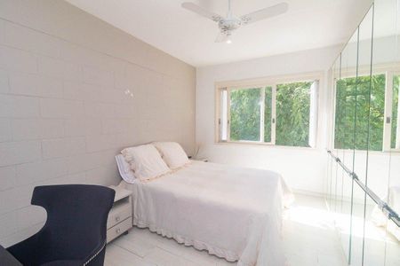 Quarto 1 de apartamento para alugar com 2 quartos, 75m² em Bom Fim, Porto Alegre