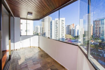 Apartamento para alugar com 174m², 3 quartos e 3 vagas