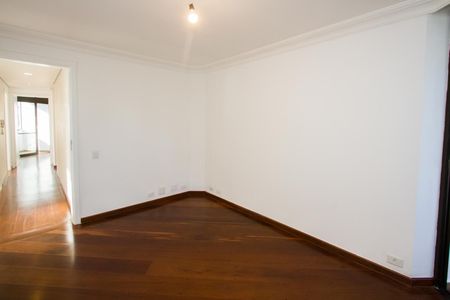 Apartamento para alugar com 174m², 3 quartos e 3 vagas