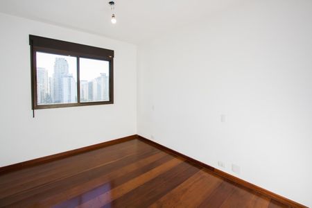 Apartamento para alugar com 174m², 3 quartos e 3 vagas