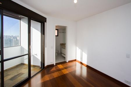 Apartamento para alugar com 174m², 3 quartos e 3 vagas