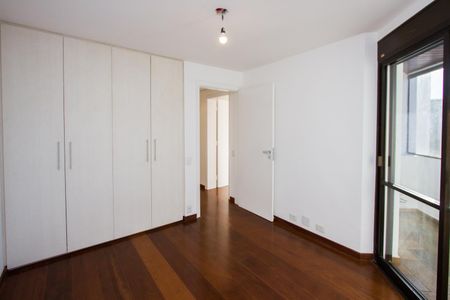 Apartamento para alugar com 174m², 3 quartos e 3 vagas
