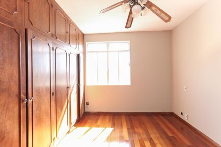Apartamento para alugar com 145m², 3 quartos e 1 vaga