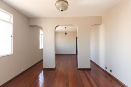 Apartamento para alugar com 145m², 3 quartos e 1 vaga