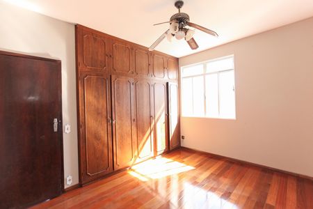 Apartamento para alugar com 145m², 3 quartos e 1 vaga