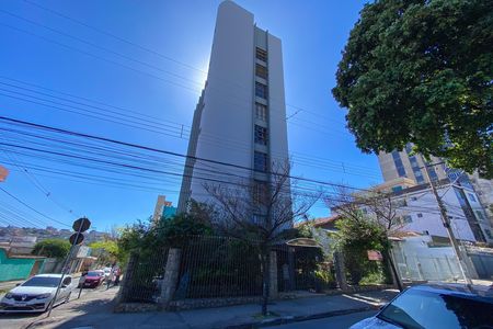 Apartamento para alugar com 145m², 3 quartos e 1 vaga