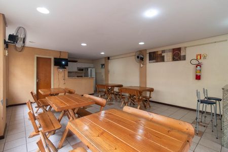 Apartamento à venda com 66m², 3 quartos e 1 vaga Apartamento à venda com 66m², 3 quartos e 1 vagaÁrea comum - Salão de festas