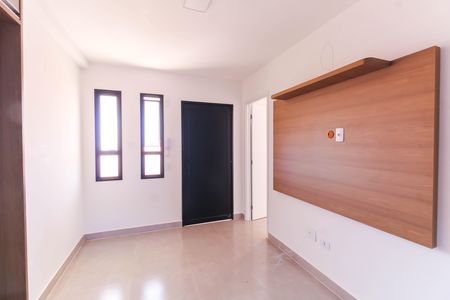 Apartamento para alugar com 40m², 2 quartos e 1 vagaSala/Cozinha