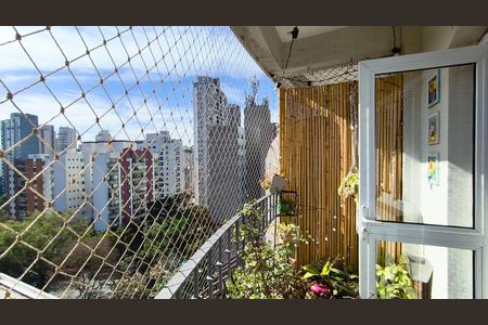 Apartamento à venda com 76m², 3 quartos e 2 vagas Apartamento à venda com 76m², 3 quartos e 2 vagasVaranda