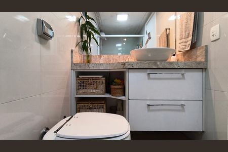 Apartamento à venda com 76m², 3 quartos e 2 vagas Apartamento à venda com 76m², 3 quartos e 2 vagasBanheiro