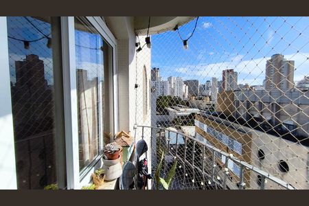 Apartamento à venda com 76m², 3 quartos e 2 vagas Apartamento à venda com 76m², 3 quartos e 2 vagasVaranda