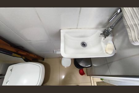 Apartamento à venda com 76m², 3 quartos e 2 vagas Apartamento à venda com 76m², 3 quartos e 2 vagasBanheiro de Serviço
