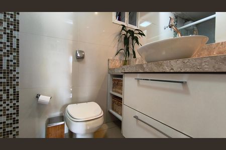 Apartamento à venda com 76m², 3 quartos e 2 vagas Apartamento à venda com 76m², 3 quartos e 2 vagasBanheiro