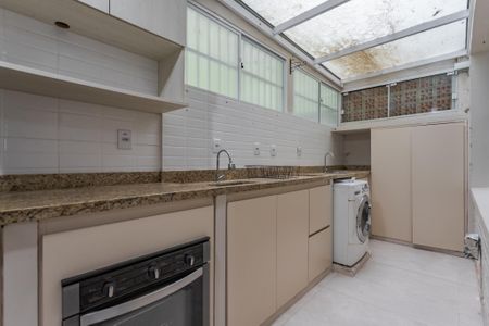 Apartamento para alugar com 50m², 2 quartos e sem vaga Apartamento para alugar com 50m², 2 quartos e sem vagaCozinha e Área de Serviço