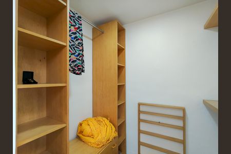Apartamento para alugar com 135m², 2 quartos e 1 vaga Apartamento para alugar com 135m², 2 quartos e 1 vagaCloset da suíte
