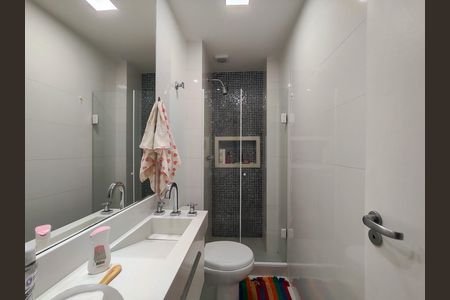 Apartamento para alugar com 135m², 2 quartos e 1 vaga Apartamento para alugar com 135m², 2 quartos e 1 vagaBanheiro da Suíte