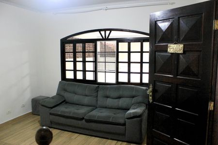 Casa para alugar com 240m², 3 quartos e 2 vagasSala