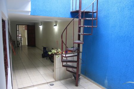 Casa para alugar com 240m², 3 quartos e 2 vagasCorredor quintal