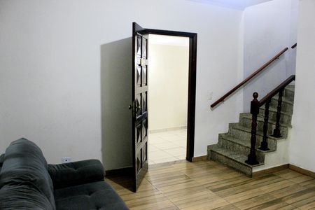 Sala de casa para alugar com 3 quartos, 240m² em Jardim Bebedouro, Guarulhos
