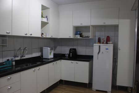 Casa para alugar com 240m², 3 quartos e 2 vagasCozinha