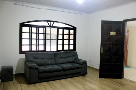 Sala de casa para alugar com 3 quartos, 240m² em Jardim Bebedouro, Guarulhos