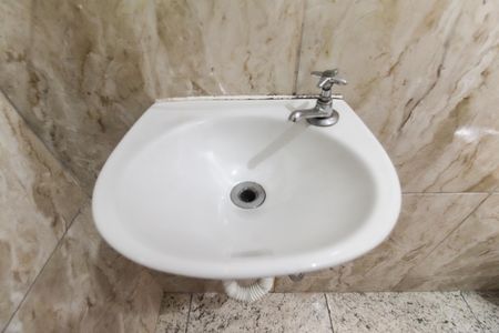 Casa para alugar com 55m², 2 quartos e sem vaga Casa para alugar com 55m², 2 quartos e sem vagaBanheiro