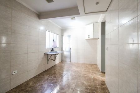 Sala - Cozinha de casa para alugar com 2 quartos, 55m² em Conjunto Habitacional Aguia de Haia, São Paulo