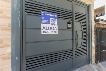 Casa para alugar com 55m², 2 quartos e sem vaga Casa para alugar com 55m², 2 quartos e sem vagaFachada