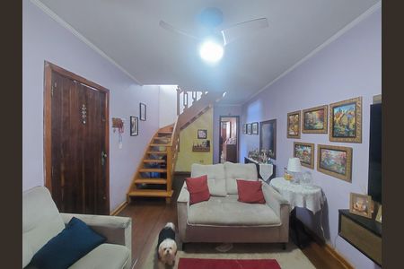 Casa à venda com 192m², 3 quartos e 2 vagasSala