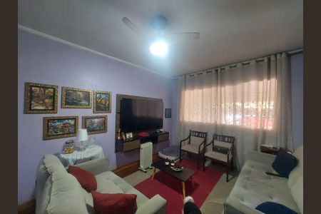 Casa à venda com 192m², 3 quartos e 2 vagasSala