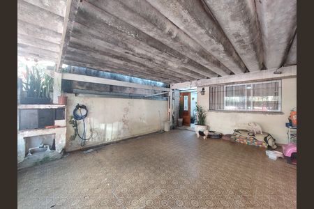 Garagem de casa à venda com 3 quartos, 192m² em Jardim Luanda, São Paulo