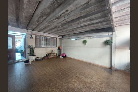 Garagem de casa à venda com 3 quartos, 192m² em Jardim Luanda, São Paulo