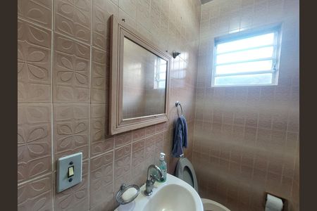 Casa à venda com 192m², 3 quartos e 2 vagasLavabo