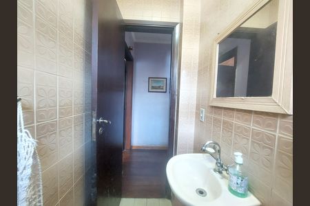 Casa à venda com 192m², 3 quartos e 2 vagasLavabo