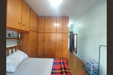 Casa à venda com 192m², 3 quartos e 2 vagasSuíte