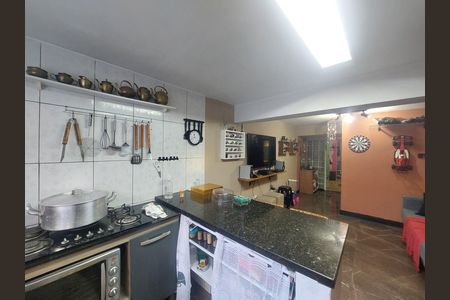 Casa à venda com 192m², 3 quartos e 2 vagasCozinha da Edícula