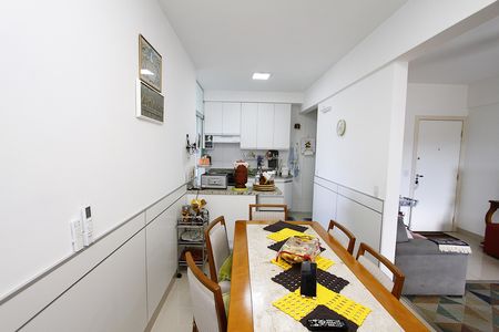 Apartamento à venda com 80m², 3 quartos e 2 vagasCopa