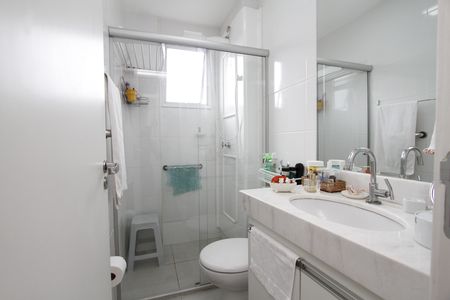 Apartamento à venda com 80m², 3 quartos e 2 vagasBanheiro Social