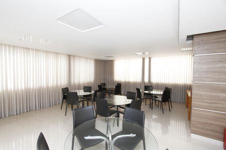 Apartamento à venda com 80m², 3 quartos e 2 vagasÁrea comum - Salão de festas