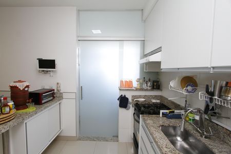 Apartamento à venda com 80m², 3 quartos e 2 vagasCozinha