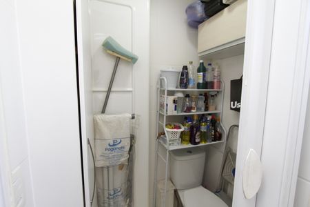 Apartamento à venda com 80m², 3 quartos e 2 vagasBanheiro de serviço