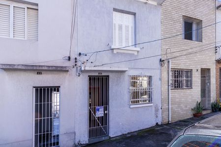 Casa para alugar com 85m², 2 quartos e sem vaga Casa para alugar com 85m², 2 quartos e sem vagaFachada