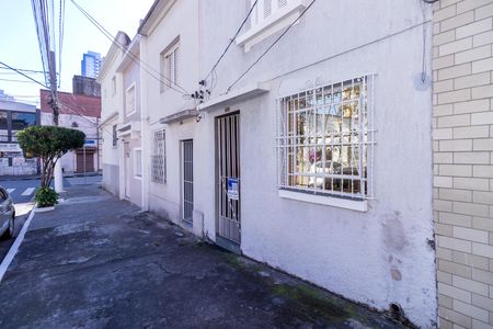 Casa para alugar com 85m², 2 quartos e sem vaga Casa para alugar com 85m², 2 quartos e sem vagaFachada