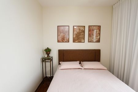 Apartamento à venda com 96m², 3 quartos e 3 vagasQuarto 2
