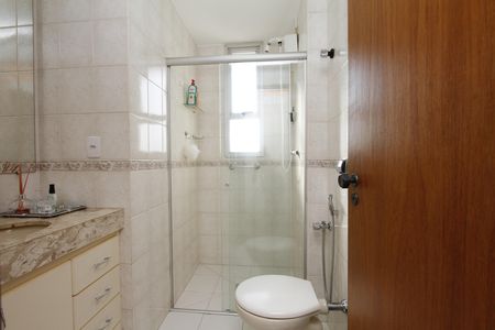 Apartamento à venda com 96m², 3 quartos e 3 vagasBanheiro Social