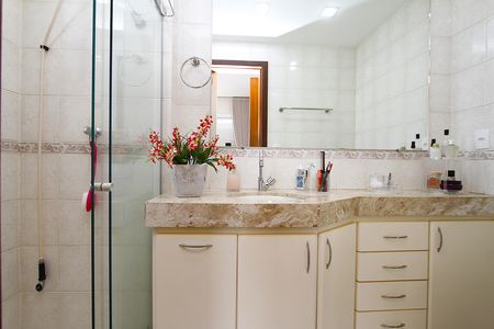 Apartamento à venda com 96m², 3 quartos e 3 vagasBanheiro da Suíte