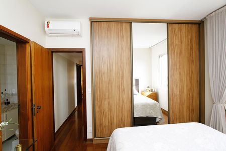 Apartamento à venda com 96m², 3 quartos e 3 vagasQuarto 3 - Suíte